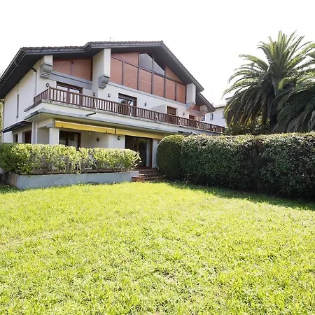 Gabi Enea Ideal Familias بيت للعطل