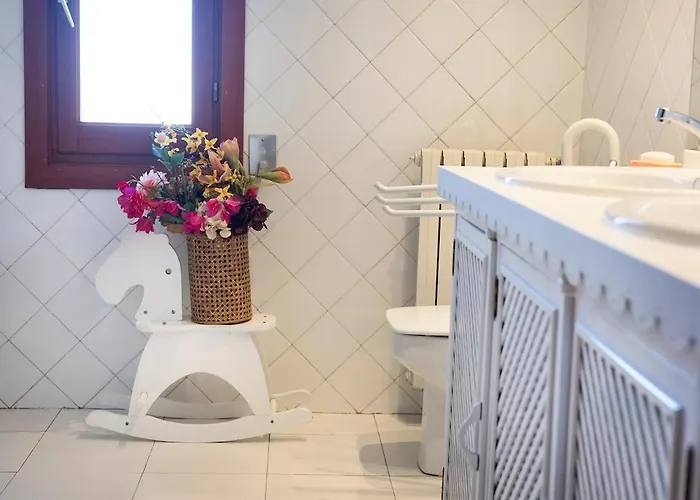 Gabi Enea Ideal Familias Χονδαρρίμπια